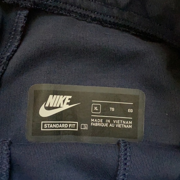 Nike tech fleece joggers - Picture 3 of 5
